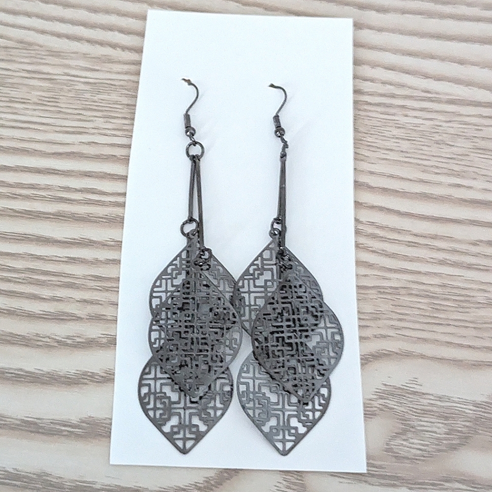 Elegant Black Leaf Dangle Earrings